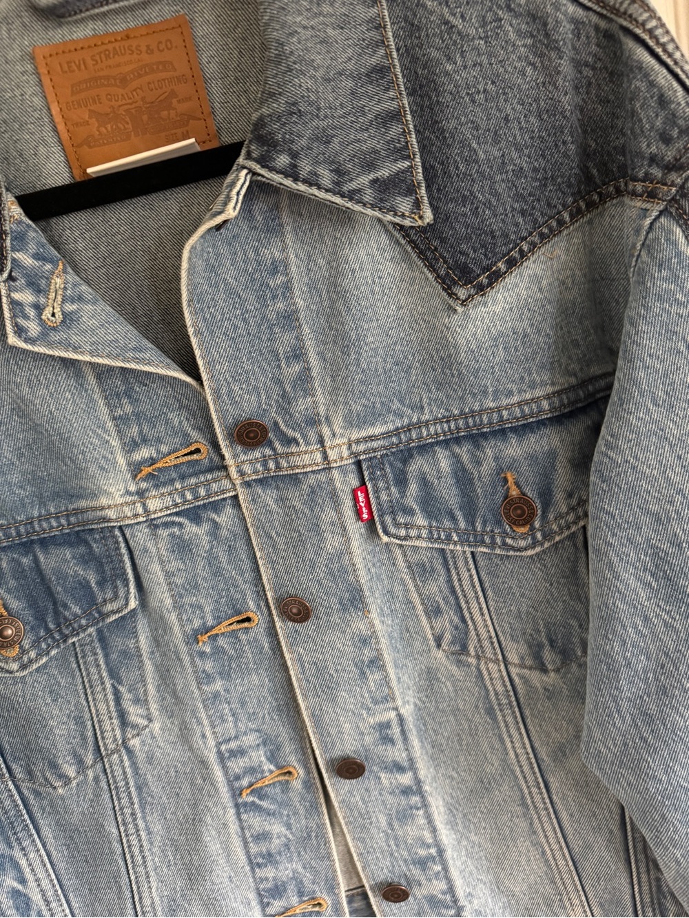 Levi’s ‘90s Western Pieced Trucker Jacket
Color: Free Range – Medium Wash - Picture 11 of 13